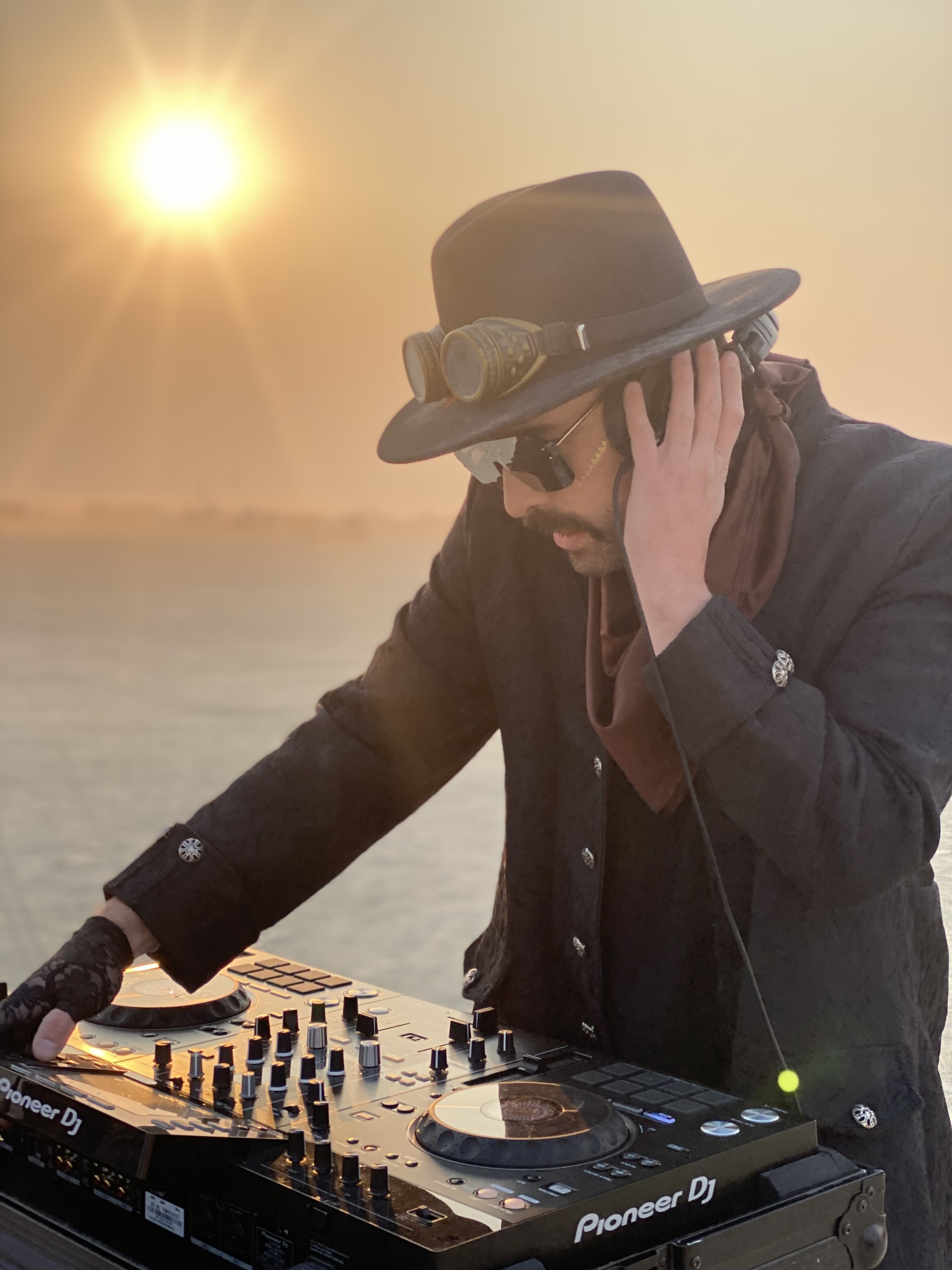 Warren Knight Abstract Background